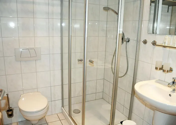 Kleine Oase Im Haus Waldesheim * Goehren (Ruegen)